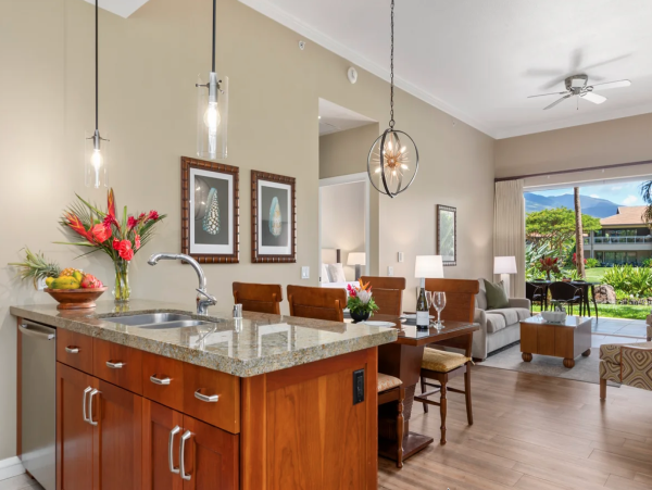 Luxurious Maui Beachfront Villas - Perfect For Families & Groups